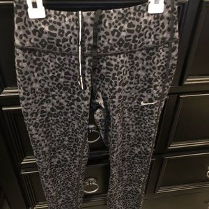 Nike leggings